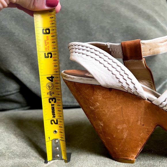 Chloe platform strappy wedge heel sandal - Picture 7 of 7